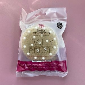 DAILY CONCEPTS BRUSH